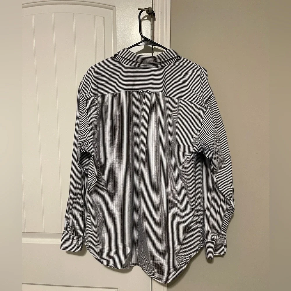 UNC Tar heels Chapel Hill Navy/White Button Down Collared Shirt